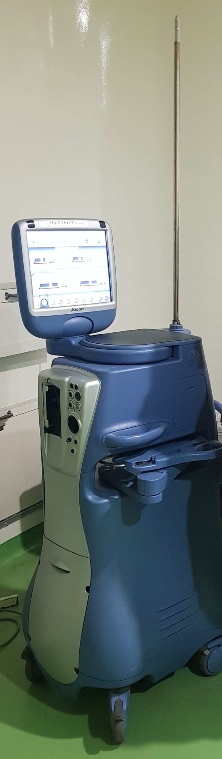 Facoemulsificador Alcon infiniti